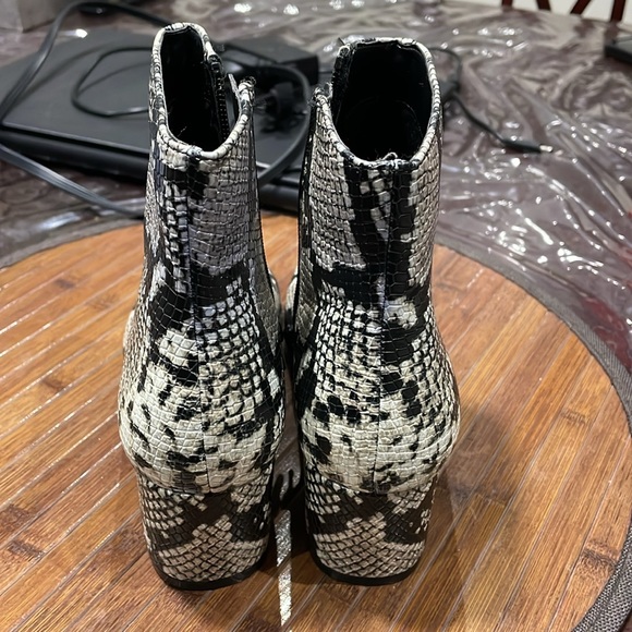 Brand new ALDO snake print boots - Picture 3 of 4